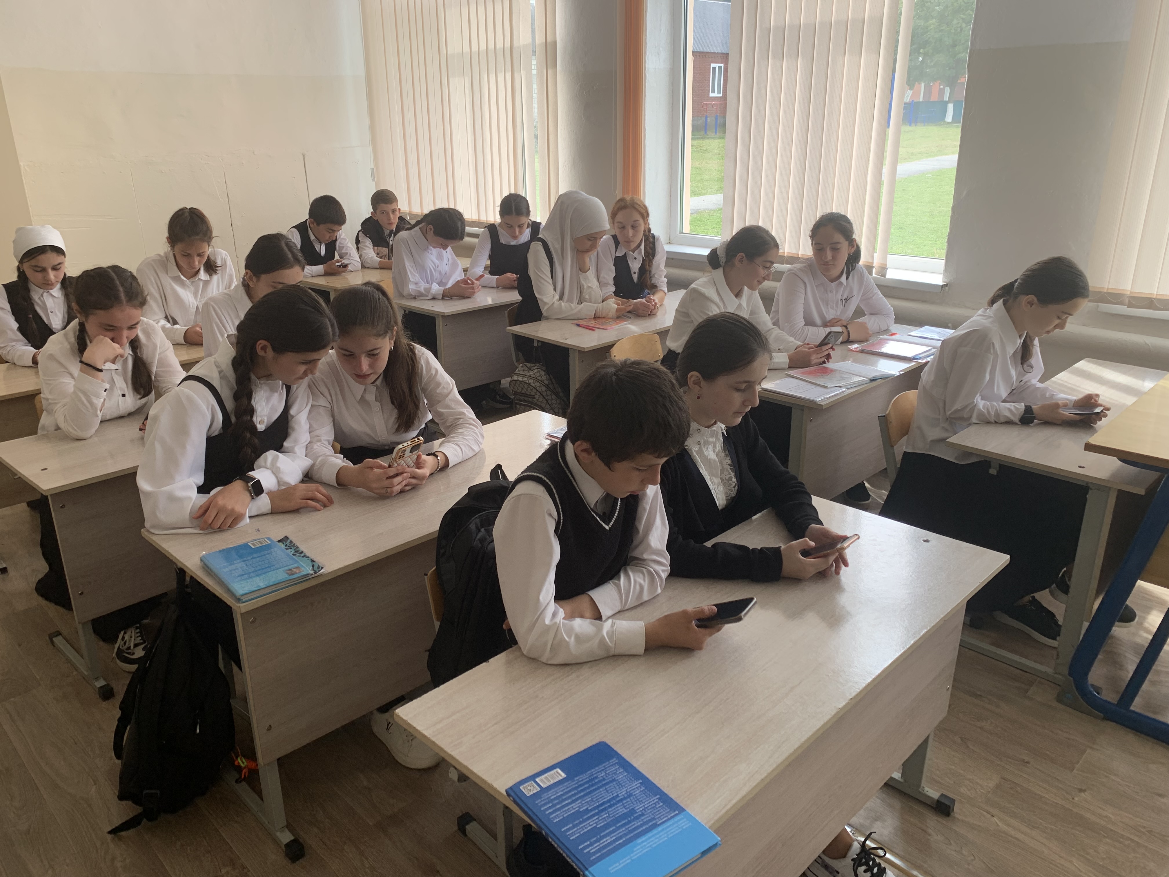 «Шоу профессий» новый выпуск - «Как за каменной стеной..